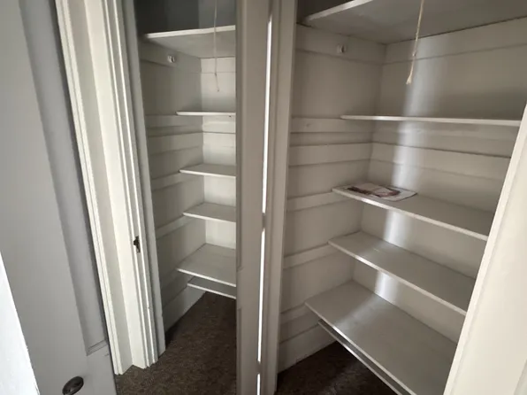 1223 E Chocolate Ave, Hershey, PA