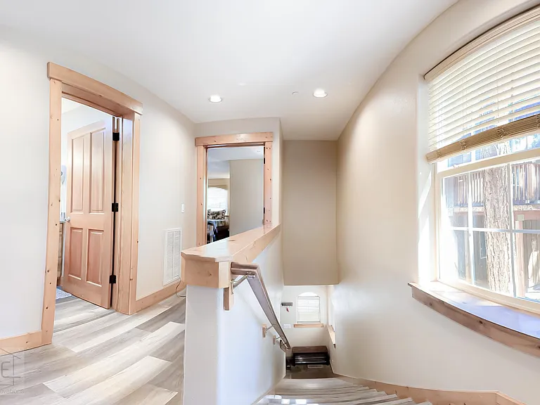 8732 Rainbow Ave — Photo 10