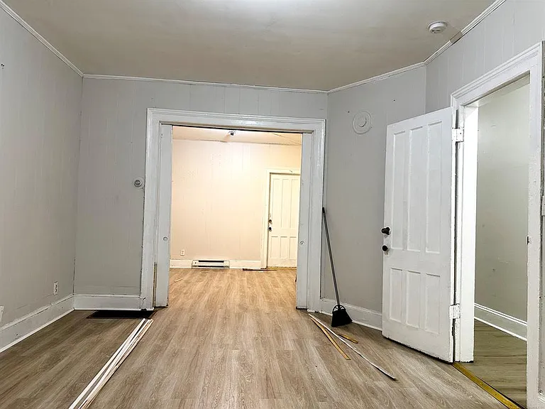 103 Catherine St #2 — Photo 18