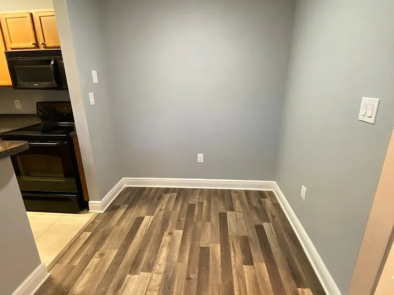 305 Lake Parsons Grn #101 — Photo 6