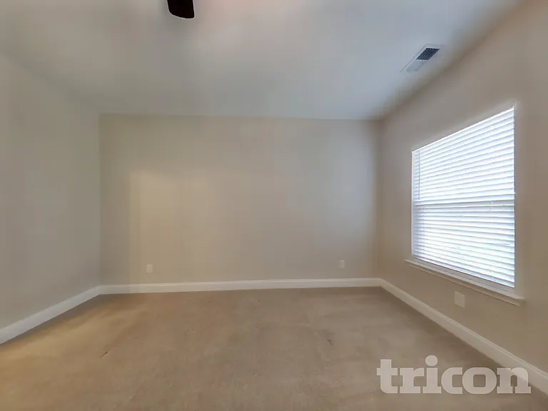 265 Bexley Way — Photo 7