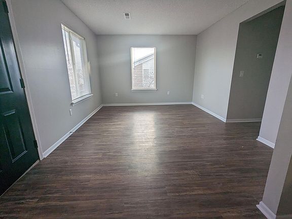 4th image of 340 E Rock Road Ct #115
