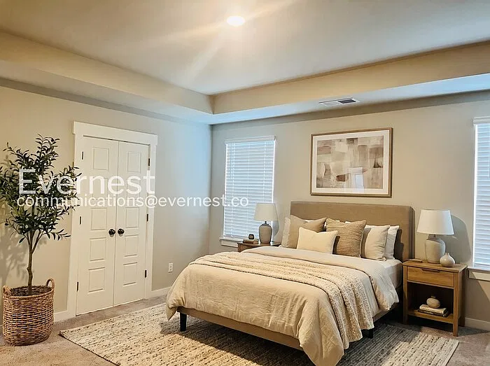 4 bed, 2.5 bath, 2155 sqft, $2,395 — Photo 3