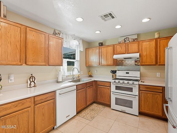 3rd image of 9390 E Field Canyon Pl