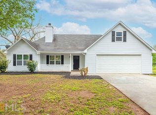 15 Joy Cir, Covington, GA 30016