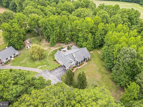 3rd image of 23350 Potato Hill Farm Ln