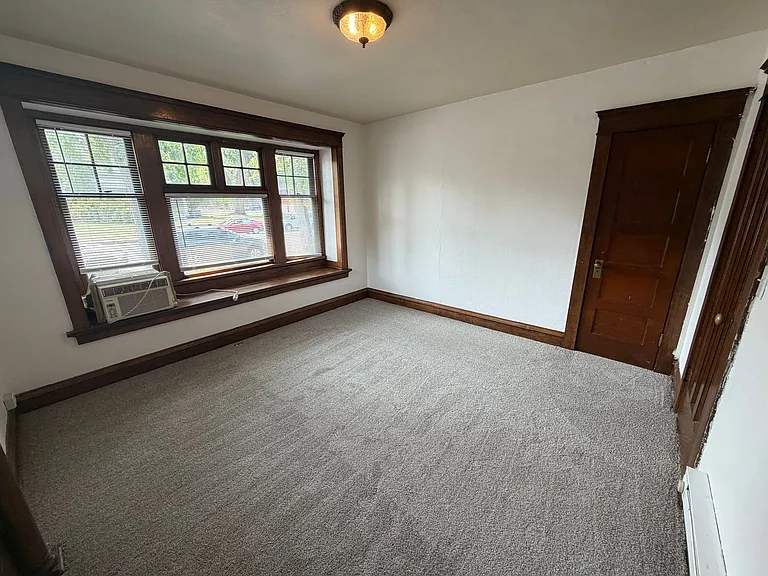 927 South Adams Apartments — Photo 15