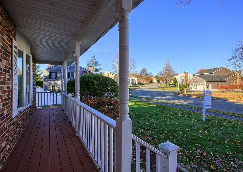 2nd image of 13 Tara Rd