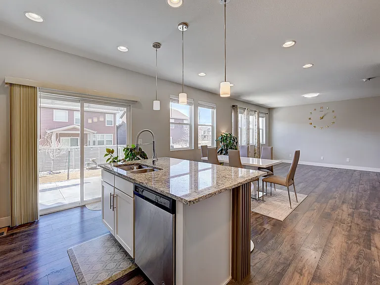 4713 Helena St — Photo 11