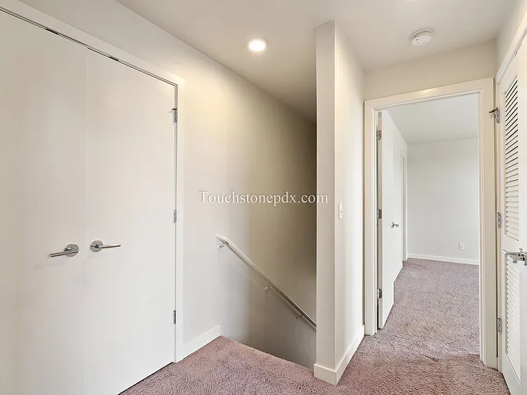 424 NE Jessup St #10 — Photo 24