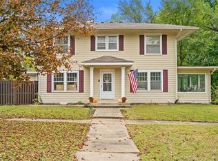 302 E Wea St, Paola, KS 66071