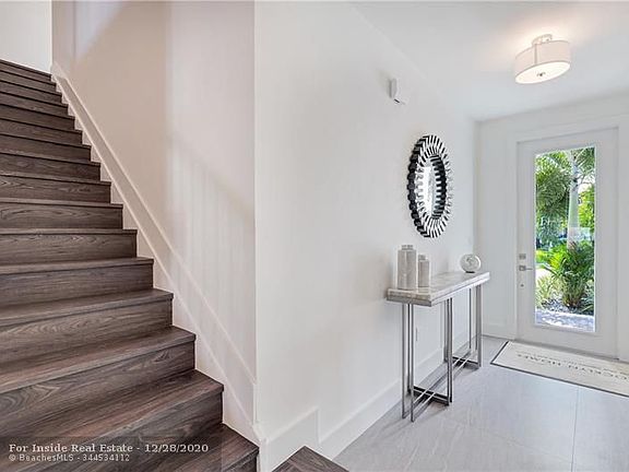 2nd image of 4430 32nd Ave #2