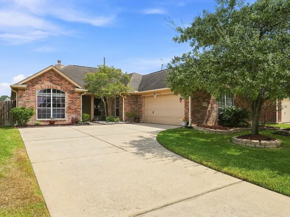 18122 Memorial Falls Dr, Tomball, TX 77375