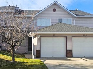 112 E Harvest Oak Cir NE, Calgary, AB T3K 4S6