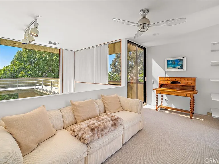 3028 Overhill Dr — Photo 28
