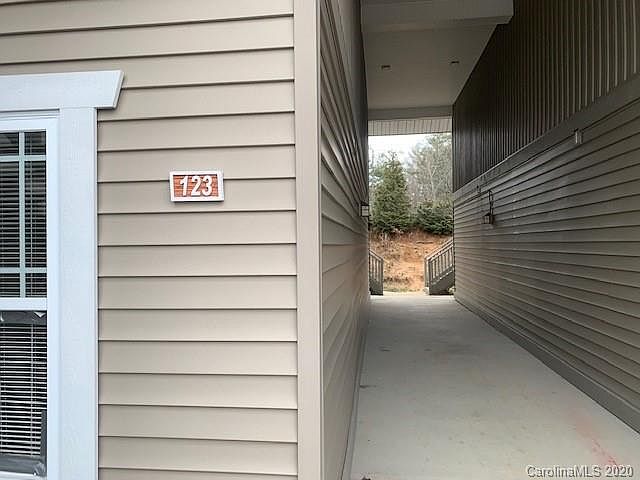 1st image of 123 Morningside Ln