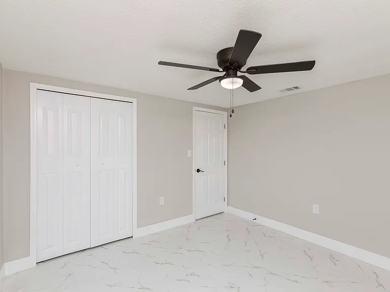 9026 Rainbow Ln — Photo 16