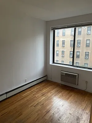 Rented by EXR | media 22