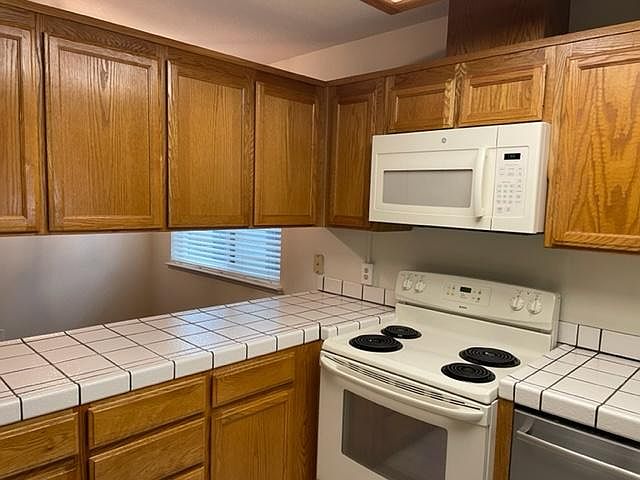 1st image of 340 Grand Blvd APT 5