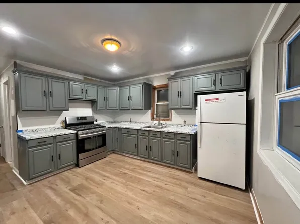 78 W 51st St #2, Bayonne, NJ 07002