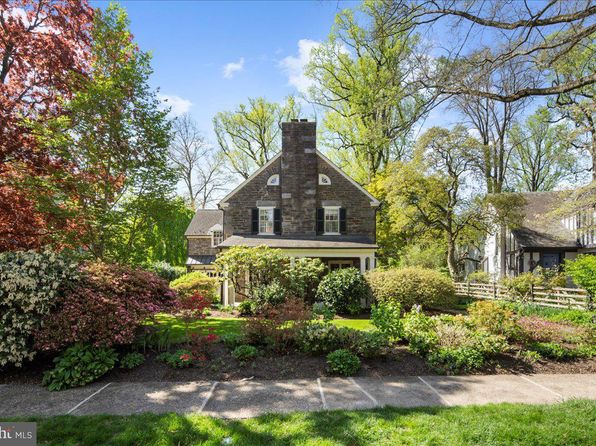 7946 Pleasant St, Wyndmoor, PA 19038