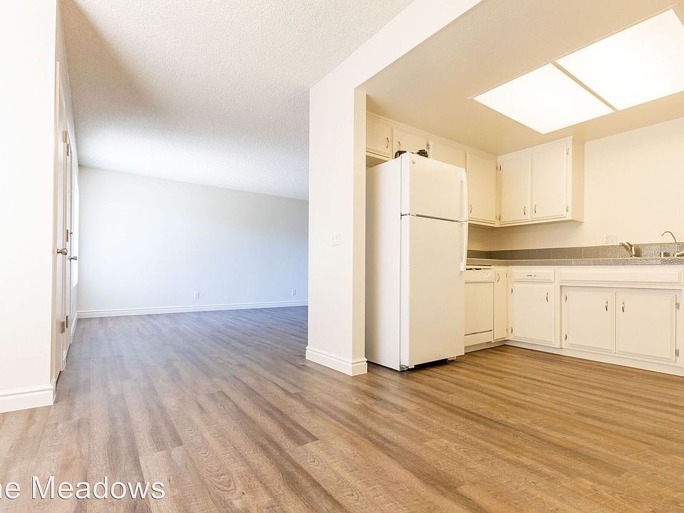 1st image of 1145 Meadow Lake Dr APT 6