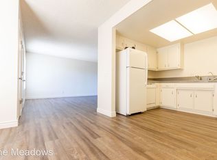 1155 Meadow Lake Dr APT 6, Vista, CA 92084