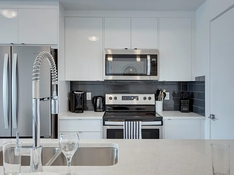 19621 S 40th St SE #401 — Photo 11