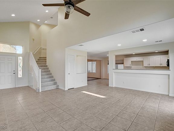 5th image of 422 Waterbrook Dr