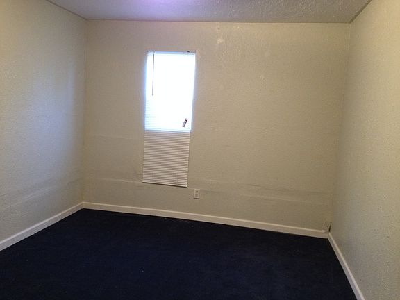 4th image of 170 E Claremont St