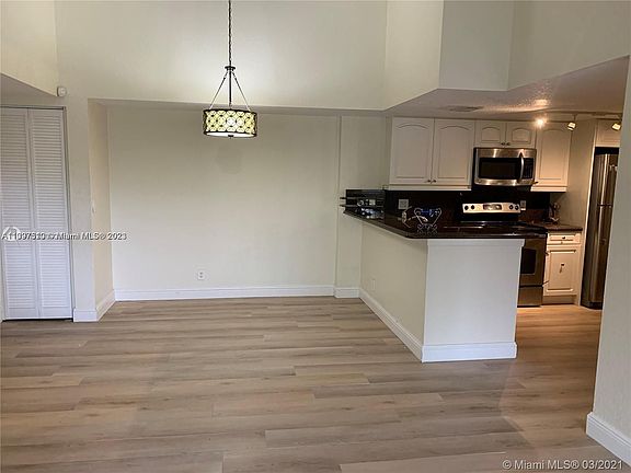 5th image of 10781 Cleary Blvd APT 308