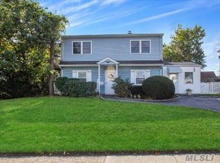 168 Orchid Rd, Levittown, NY 11756