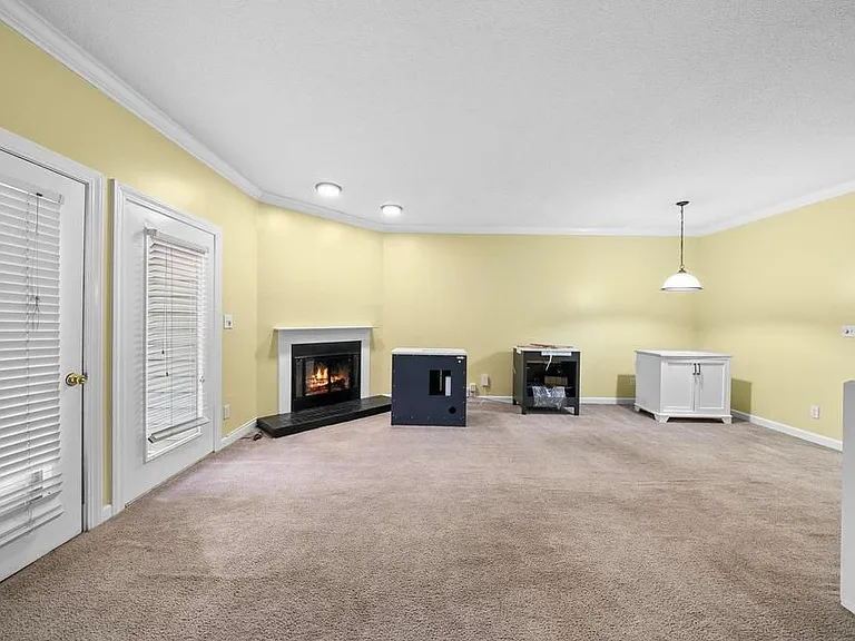 6115 Highcastle Ct — Photo 4