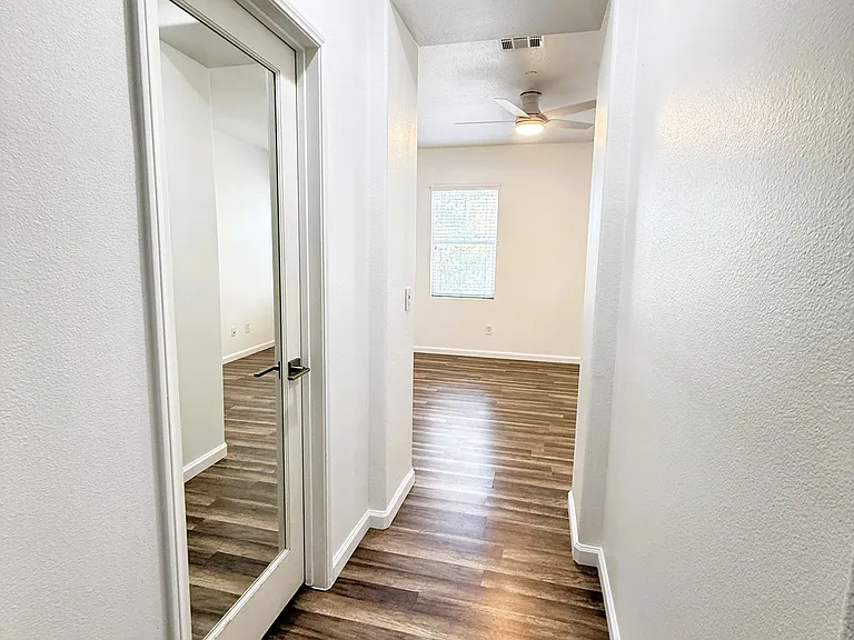 26279 Iris Ave #E — Photo 17