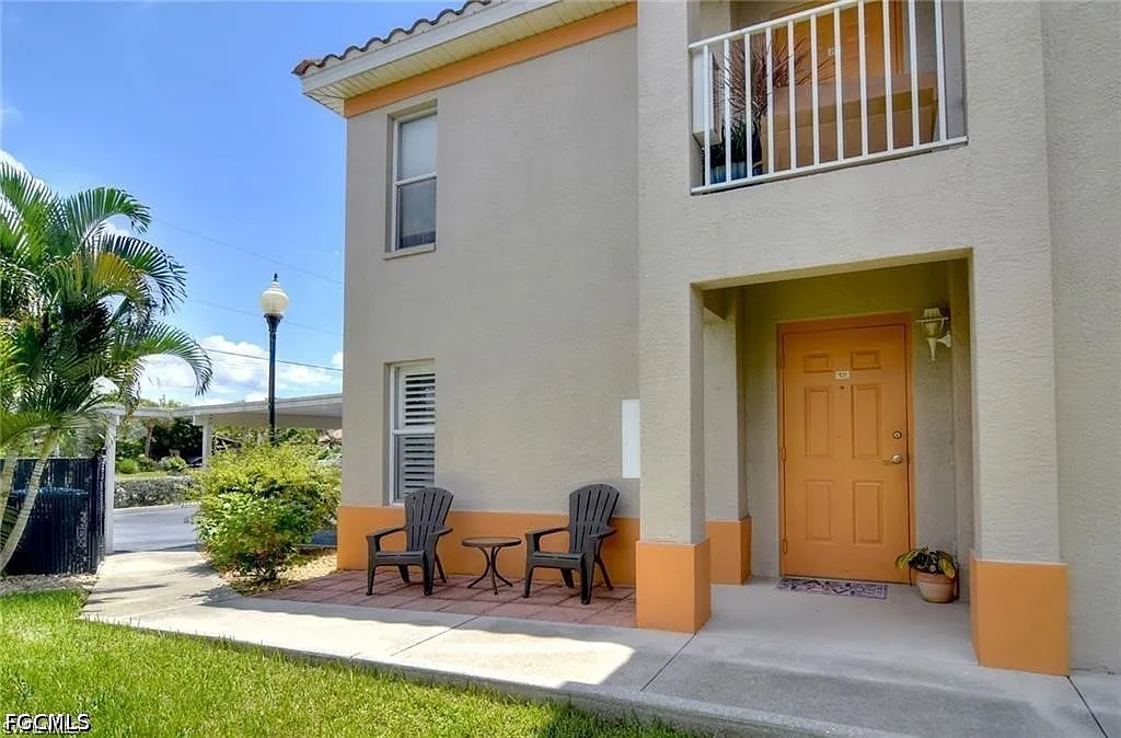 5308 Chiquita Blvd S — Photo 2