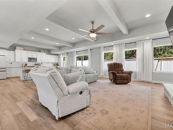5th image of 105 Providence Ridge Ct