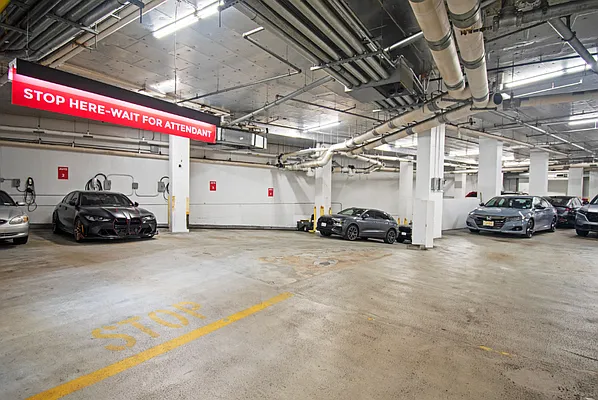 Rented by HomeDax Real Estate | media 35