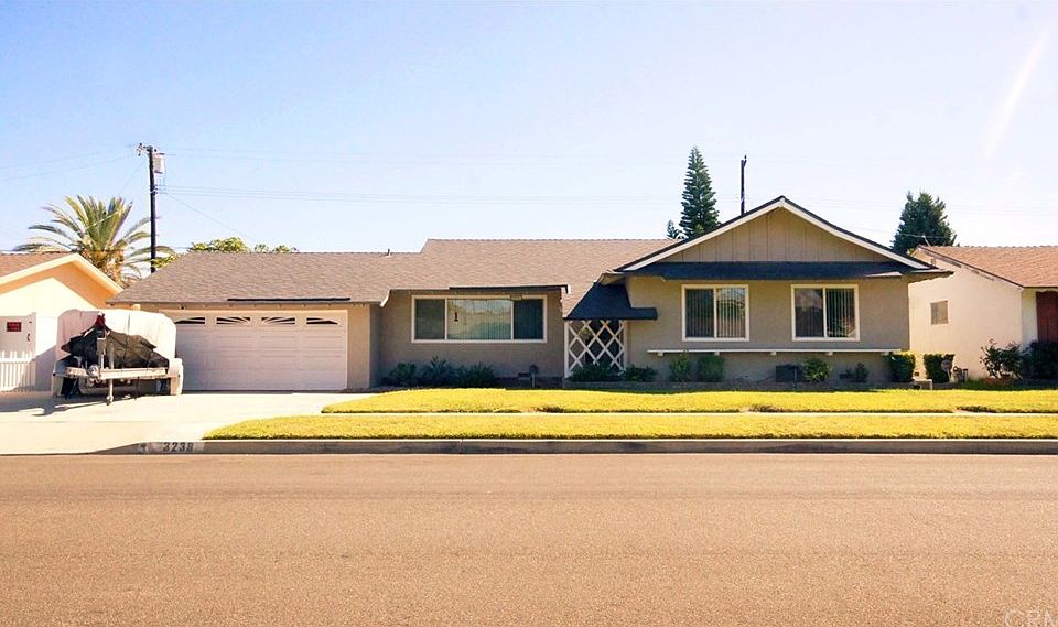 1st image of 3238 W Ravenswood Dr