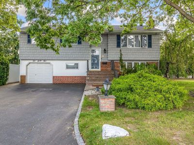 265 11th Avenue, West Babylon, NY, 11704