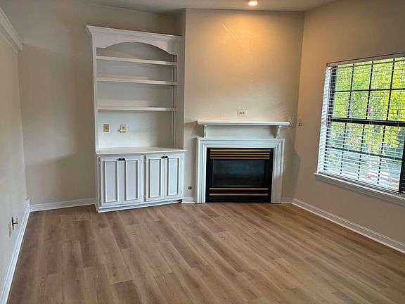 4th image of 2730 Brownsboro Rd APT 135