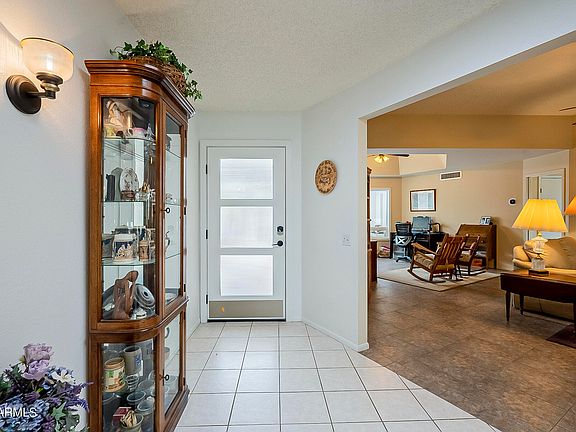 4th image of 16410 N MEADOW PARK Drive