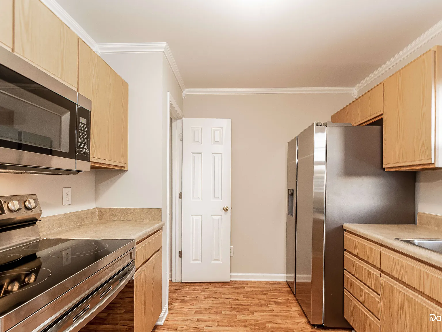 4 bed, 2.5 bath, 1498 sqft, $2,055 — Photo 2