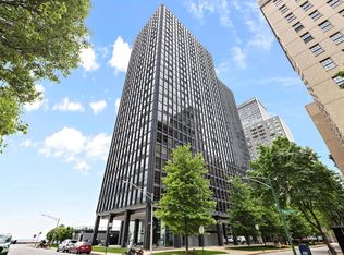 910 N Lake Shore Dr #1719, Chicago, IL 60610