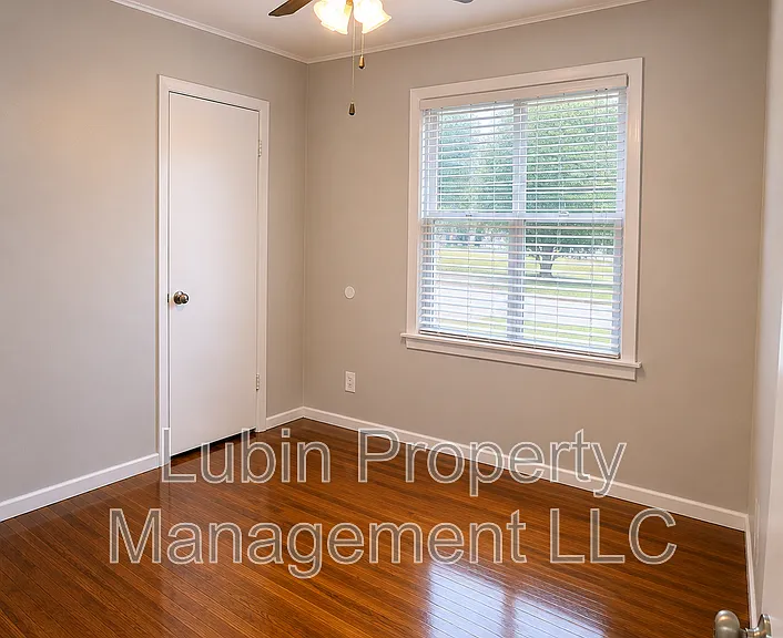 1361 Gaither Pkwy — Photo 2