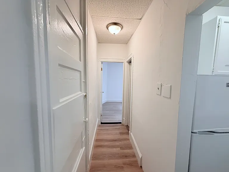 24 Phillips St #6 — Photo 5