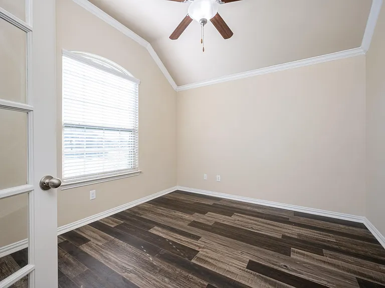 14805 Gilley Ln — Photo 2