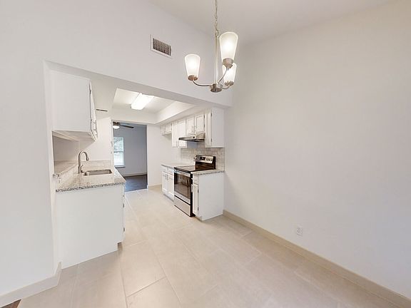 5th image of 11910 AUTUMN VISTA ST