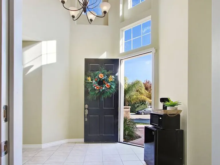 2106 Lighthouse Cir — Photo 3