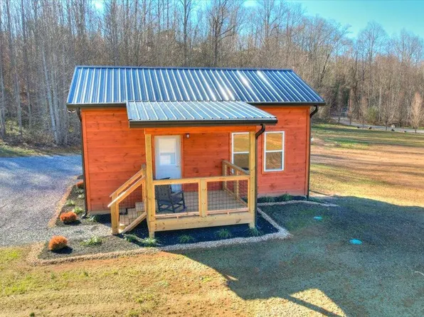 191 Highway 32, Cosby, TN 37722