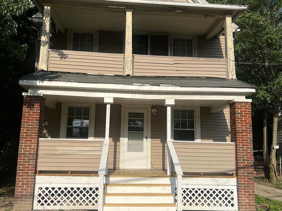 This apartment is located on the first floor and comes with this beautiful porch!